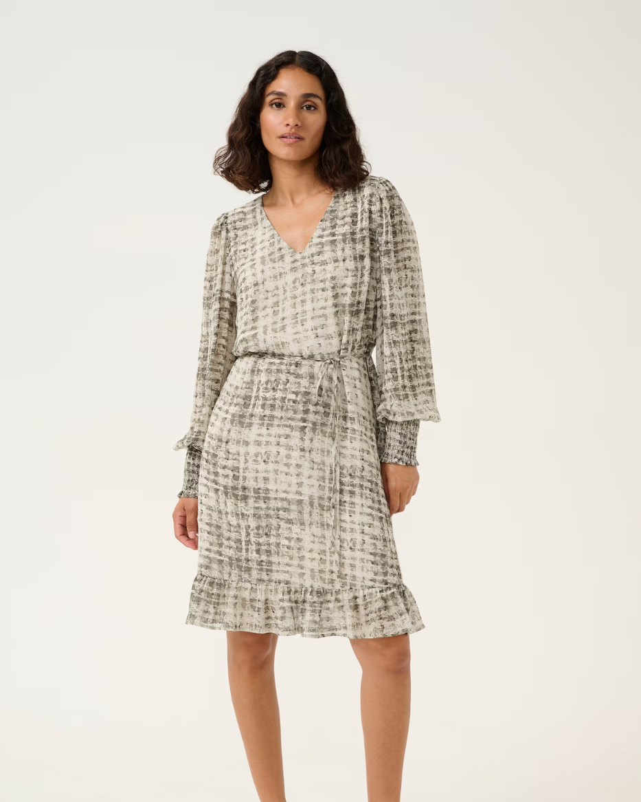 TRINIKE DRESS