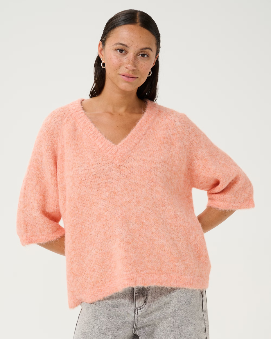EMILIE V-NECK PULLOVER