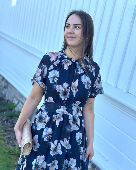 LIANE BLOSSOM