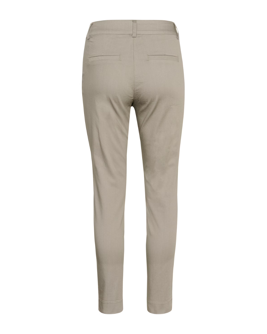 LEA 7/8 CHINO PANT
