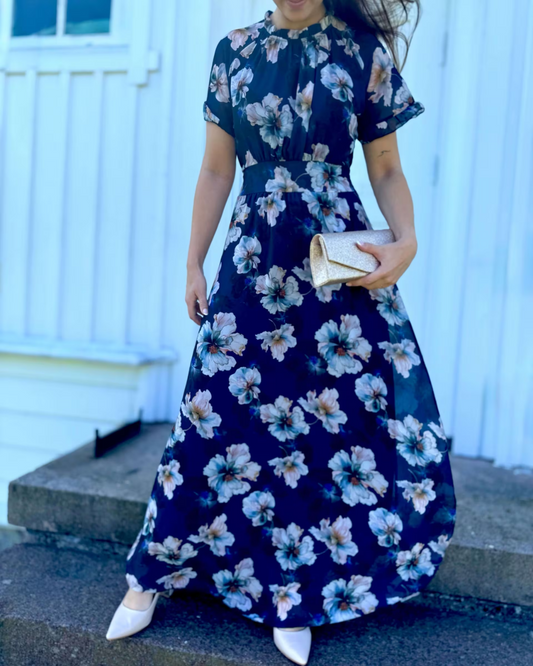LIANE BLOSSOM
