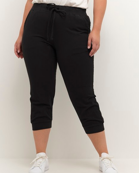 NANA CAPRI PANTS